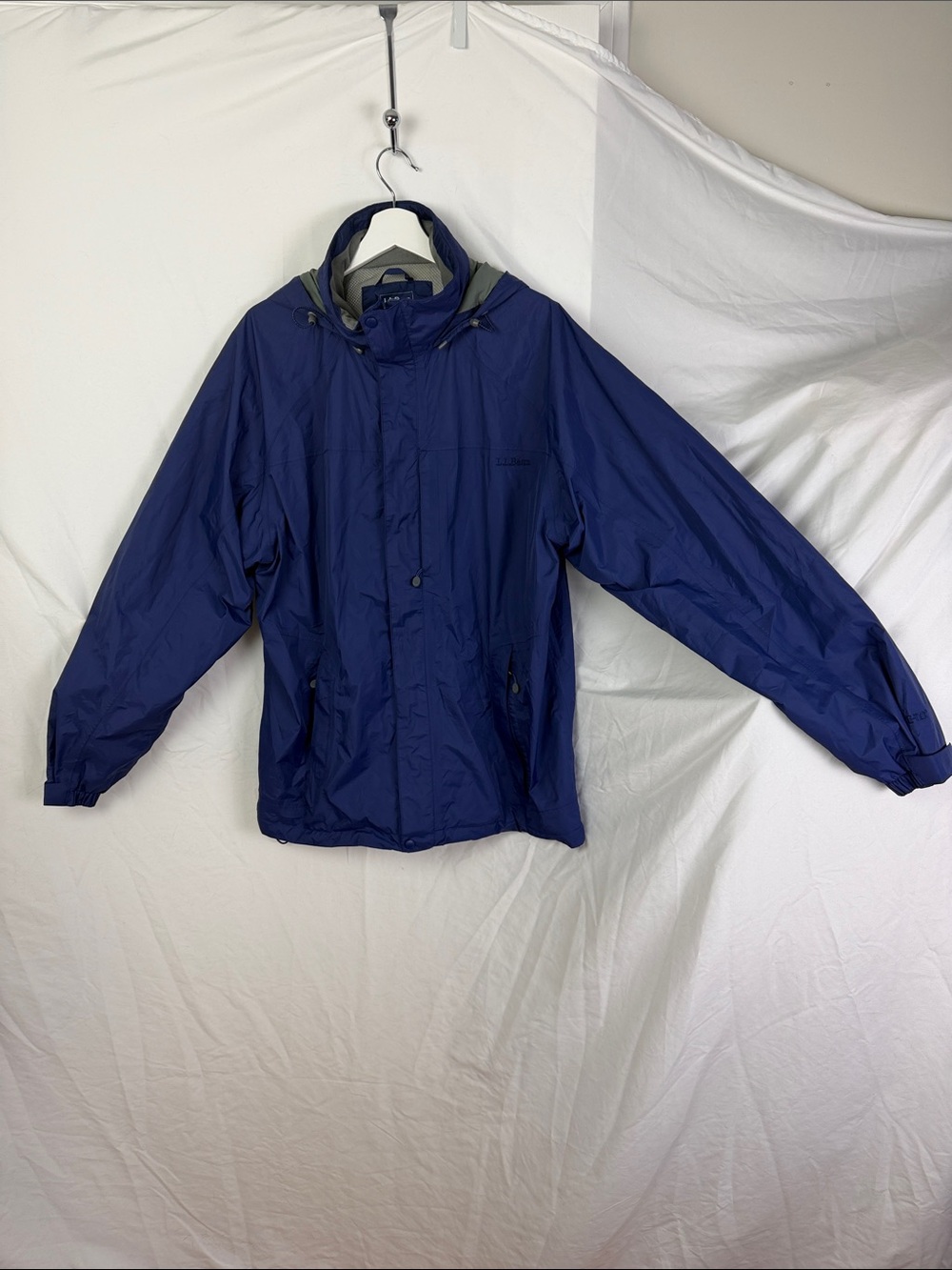 L.L. Bean men’s gore-tex lightweight rain jacket XL tall